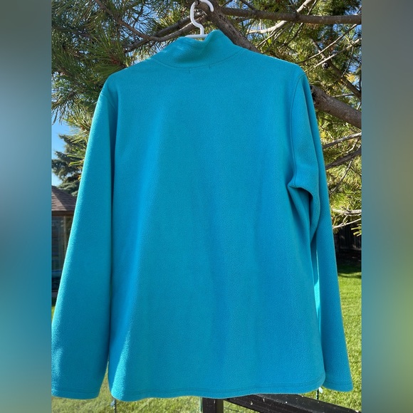 Women’s Old Navy Fleece ZipUp - Picture 2 of 3